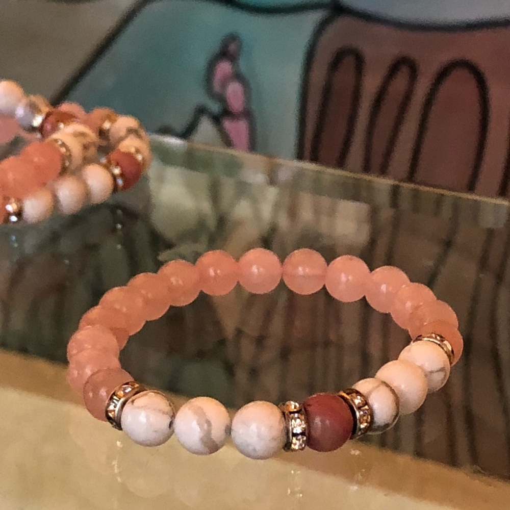 💗 Rose quartz with white howlite natural stones